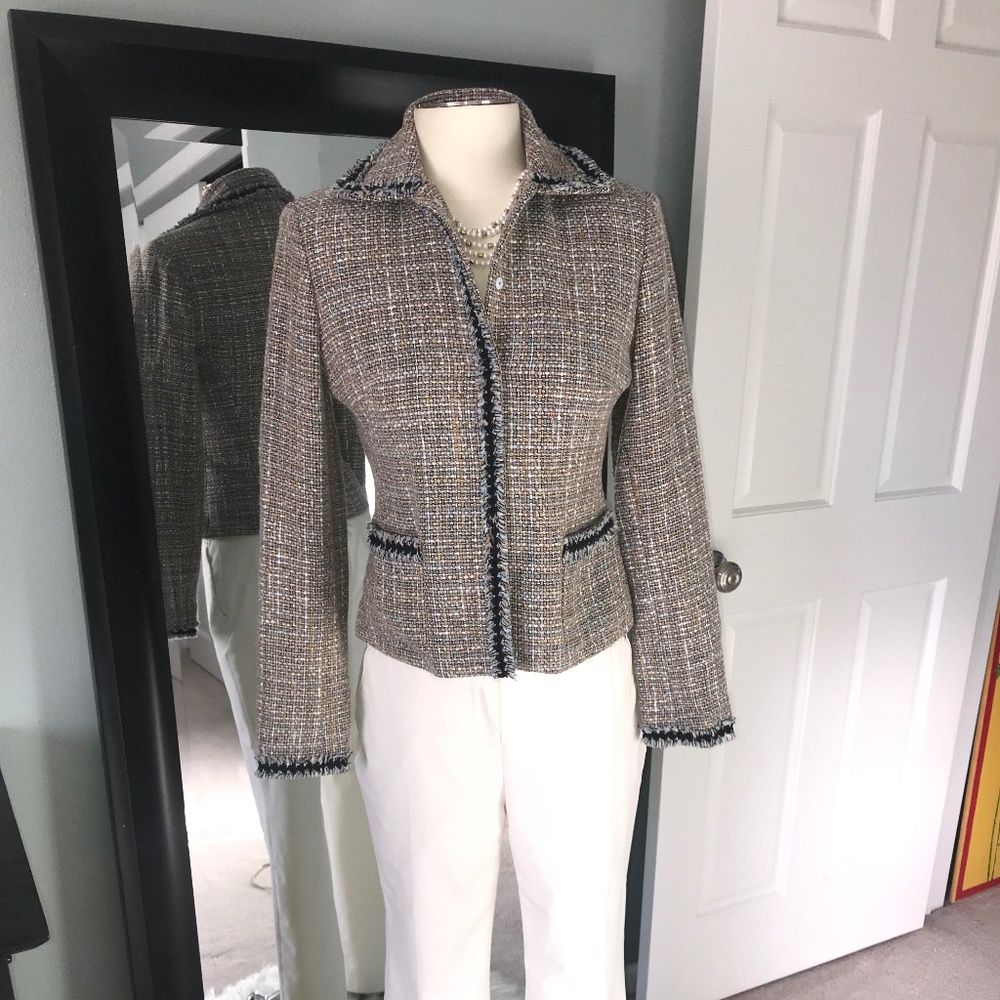 GORGEOUS Tweed Blazer / Jacket Size 2/4 - Picture 1 of 3